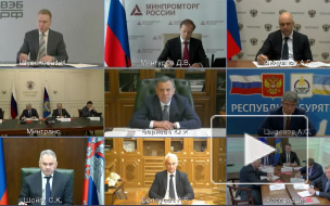 Путин рассказал, что работа по выплатам медикам "закипела" после его слов