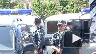Полиция не трогает противников режима, пока идет ПЭФ 
