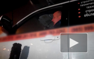 "Паркмен" Константин Алтухов на Профсоюзной улице почти сутки просидел в машине, погруженной на эвакуатор, это сняли на видео