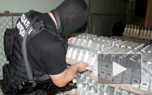 В Петербурге на Черкасова изъяли 620 литров поддельного алкоголя, после смерти от некачественного спиртного 14 человек в Забайкалье