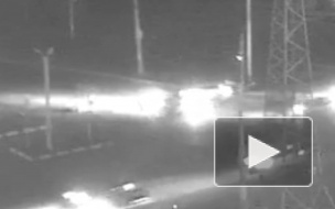 Ужасающее видео из Астрахани: легковушка сбила пешехода на "зебре"