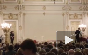 "Все переплетено": в Петербурге оперу Пуччини украсили строчками из песен Oxxxymirona