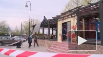 На "Удельной" рабочие с боем сносят мини-рынок из 24 павильонов