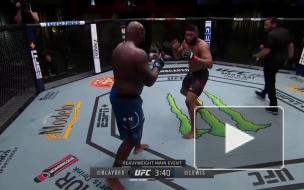 Льюис нокаутировал Блейдса на турнире UFC Fight Night 185