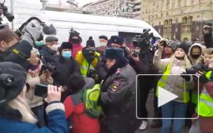 В Москве выясняют подробности задержания подростка на незаконной акции