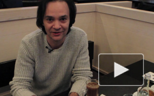 Главред журнала "MAXIM" поздравляет с Днем Матери