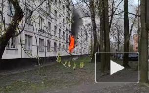 Видео: трехкомнатная квартира выгорела на улице Костюшко