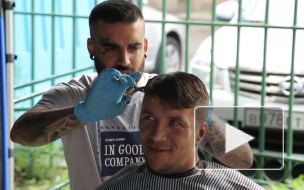 Знаменитый стилист бесплатно подстриг бездомных