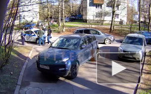 Видео: на проспекте Науки после погони задержали угонщика "Мазды"