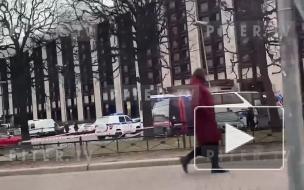 Подробности: полицейские Петербурга разыскивают ищет мужчину, ранившего ножом двух человек