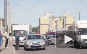 В Петергофе на Гостилицком шоссе перевернулась маршрутка: пострадал только водитель В Петергофе на Гостилицком шоссе перевернулась маршрутка: пострадал только водитель