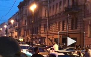 Ночная жизнь на Рубинштейна не остановилась и перед "Алыми парусами"