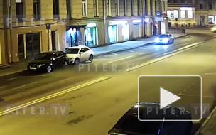 Владелец трехколесной "Инфинити" раскрыл подробности аварии в центре Петербурга