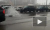 Видео: движение по Петроградской набережной восстановлено после прорыва трубы