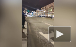 В Петербурге перекрыли Невский проспект. Центр стоит в пробках