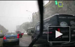 На Светлановском авария помешала скорой доставить пациента в больницу