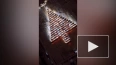 Видео: 360 машин выстроились в огромную елку в Мурино