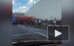 Десять человек пострадали в ДТП с автобусом в Москве