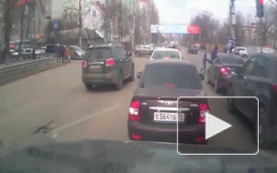 Очередной автохам - беспредельщик в Воронеже попал на видео