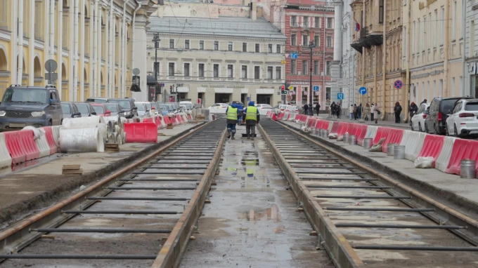Продолжается ремонт трамвайных путей на участке от Невского проспекта до Сенной площади