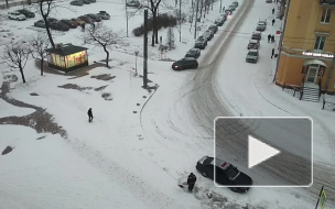 В Петербурге "желтый" уровень опасности из-за снегопада