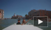 В сети появился венецианский клип Монатика "Зашиваю душу"