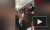 Видео из салона самолета: Пассажир умер после дебоша на борту 