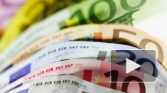 Официальный курс доллара снова подрос, евро упал. Чем ограничено ослабление рубля