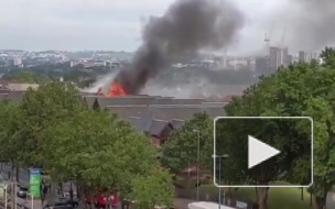 Видео: В Лондоне загорелся крупный торговый центр