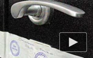 "Ильюшинцев" начали выселять принудительно. Приставы опечатали первую квартиру