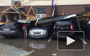 Ураган в Казани: град с куриное яйцо, сорванные крыши и 9 пострадавших