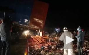 Санкционные продукты хотят раздать петербургским бомжам