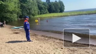 Спасатели Ленобласти усилили патрулирование на водоёмах в жару