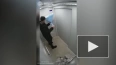 Мужчина избил лифт в Казани