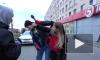 Драка автомобилистки и активиста "СтопХама" в Петербурге попала на видео