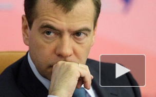 Премьер-министр Дмитрий Медведев рассказывает о курсе рубля, экономике и итогах года