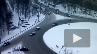 Снегопад в Москве пагубно влияет на траекторию движения «жигулей»