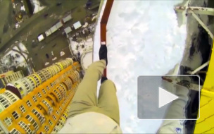 Петербургский руфер Павел Гогулан залез на крышу Кунсткамеры в ночь после губернаторских выборов