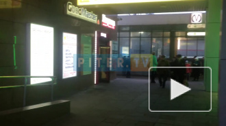 Станцию метро "Рыбацкое" закрывали на час из-за подозрительного предмета