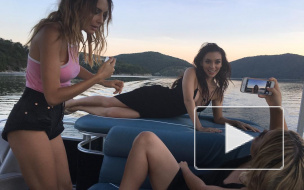 Солистки группы "Серебро" целуются в Инста-видео