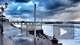 В сети появилось видео урагана и его последствий в Лоо