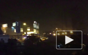 Спасательные работы на месте обрушения ТЦ в Риге приостановлены