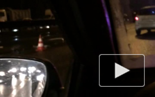 Видео: В страшной аварии на КАД перевернулся автомобиль. Погиб ребенок