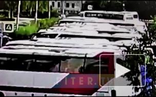 Момент взрыва газа в доме на Краснопутиловской попал на видео