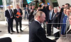 Владимир Путин поздравил космонавтов с праздником в павильоне "Космос" на ВДНХ