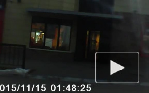 Видео: в Рязани на гостей Burger King обрушился потолок
