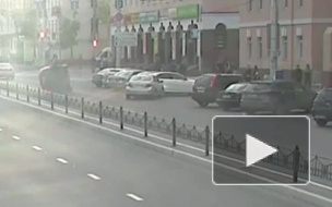 Жесткое видео из Калуги: трассу не поделили три авто