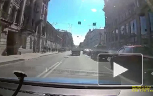 На Разъезжей улице водитель такси сбил велосипедиста