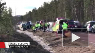 Видео из Швеции: В ДТП попал автобус перевозивший более 50 детей