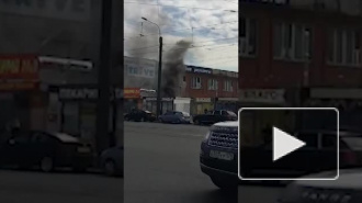 Видео: на проспекте Гагарина сгорела "шаверма"
